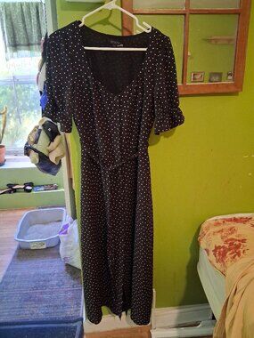 Black w/white polka dot midi-dress ruffled short sleeves 1State size 4